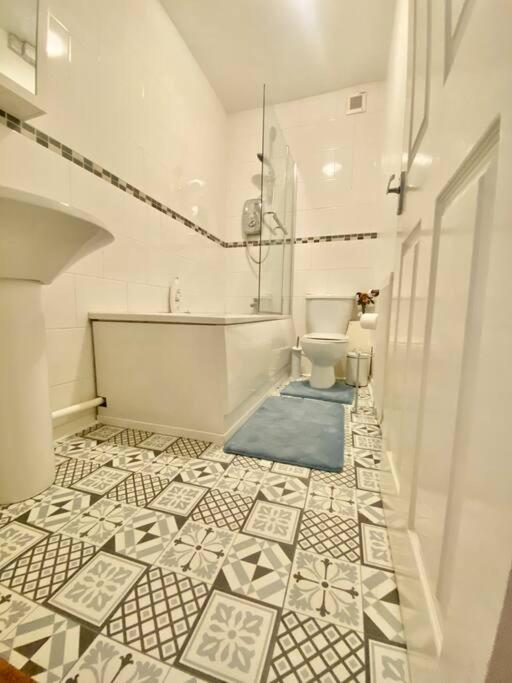 5 Bedroom House Near Cardiff City. Ngoại thất bức ảnh